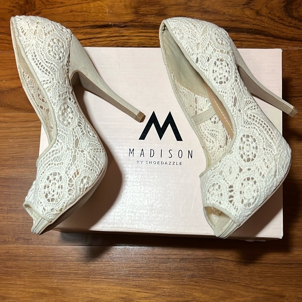 Madison by Shoe Dazzle Cream Lace Heels Special Occasions or Bridal!🌹